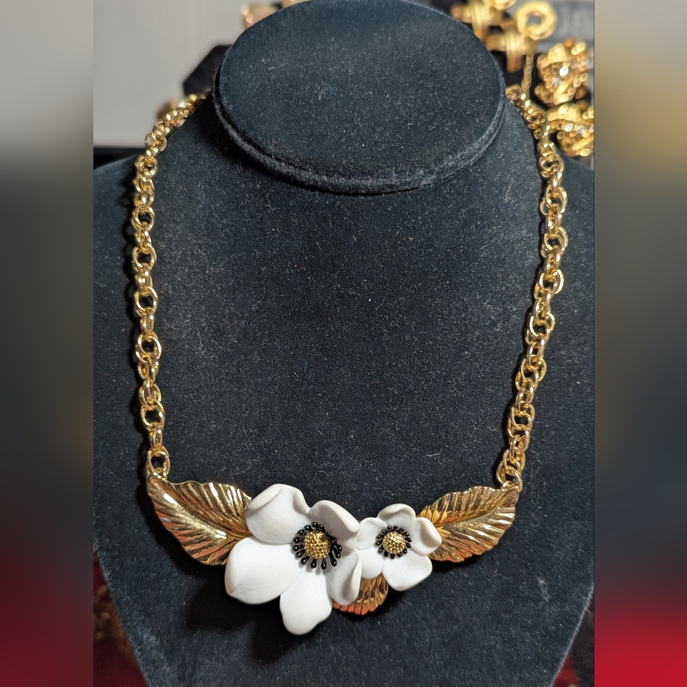 Louis Feraud Paris Necklace Gold Tone Flowers Floral Statement